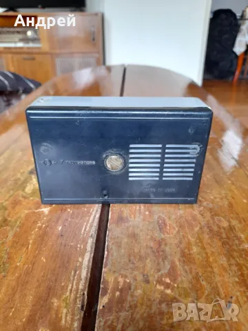 Старо радио,радиоприемник Планета, снимка 3 - Антикварни и старинни предмети - 49753333