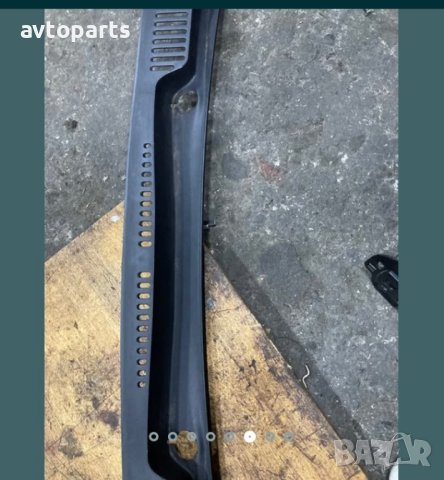 Vw touran 2004година Лайна под предно стъкло, снимка 6 - Части - 40365099