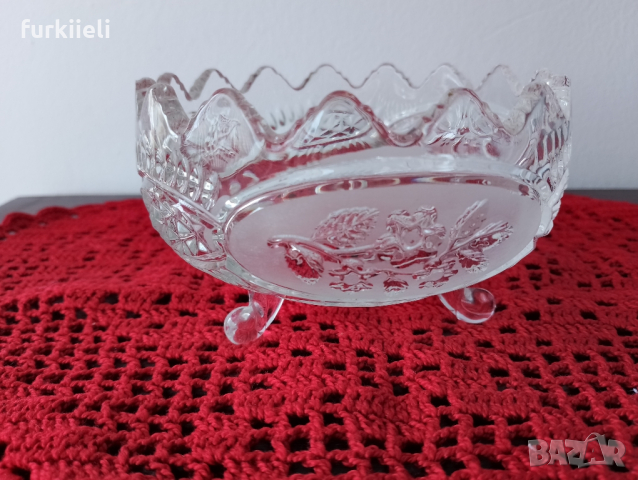 Бонбониера кристал + подарък ръчно плетена покривчица, снимка 1 - Декорация за дома - 44694952