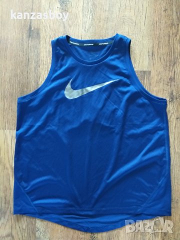 nike - страхотен  дамски потник отлично състояние , снимка 3 - Потници - 37473103