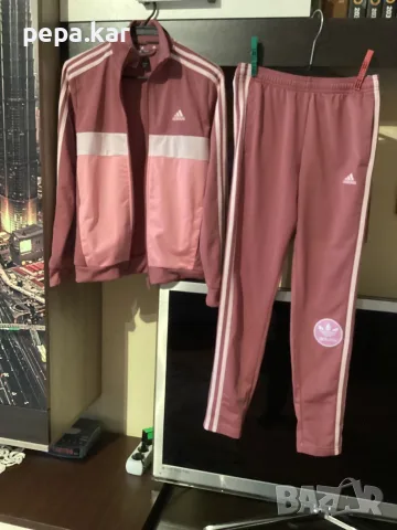 Adidas. Оригинален спортен комплект за момиче 12 г 146-152