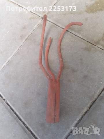 Стар земеделски инструмент