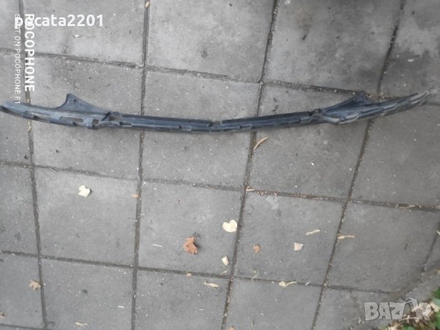 Продавам - пластмасова основа за предна броня на Мерцедес S клас, снимка 3 - Части - 34176180