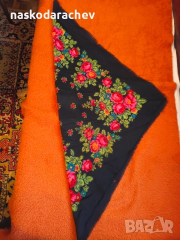 Дамски шал - забрадка ретро, снимка 2 - Шалове - 51692213