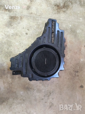 Jeep Grand Cherokee WK2 subwoofer , снимка 4 - Автомобили и джипове - 53300685