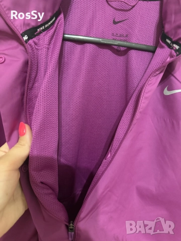 оригинална ветровка дамска Nike, снимка 7 - Якета - 55854135
