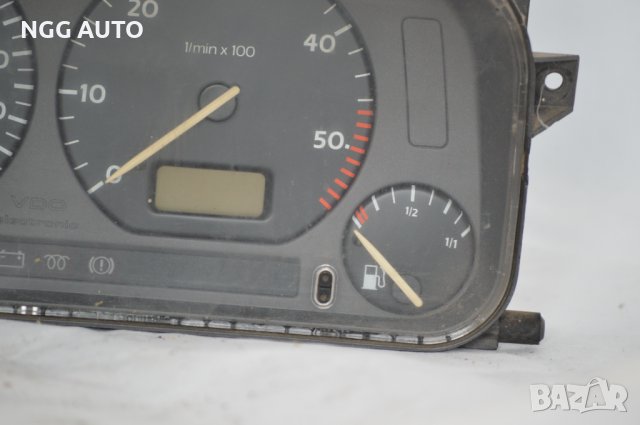 Табло Километраж 1H5919033M, 1H5 919 033 M SPEEDOMETER INSTRUMENT CLUSTER TACHOMETER, снимка 4 - Части - 39771588