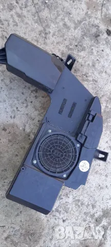 Субуфер Audi A4 B7 Avant