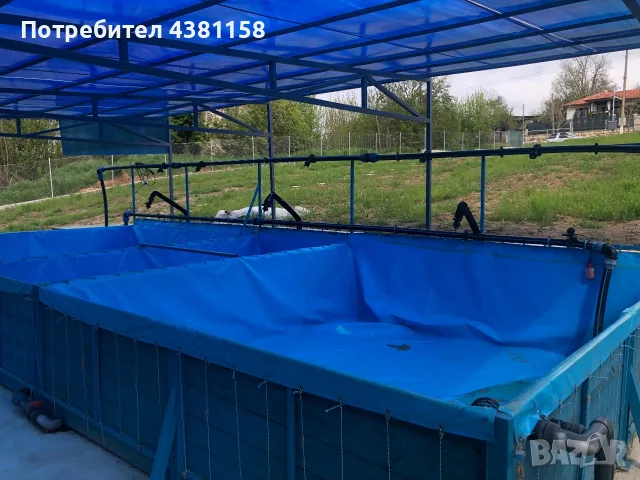 Три басейна с оборудване за въздух помпи