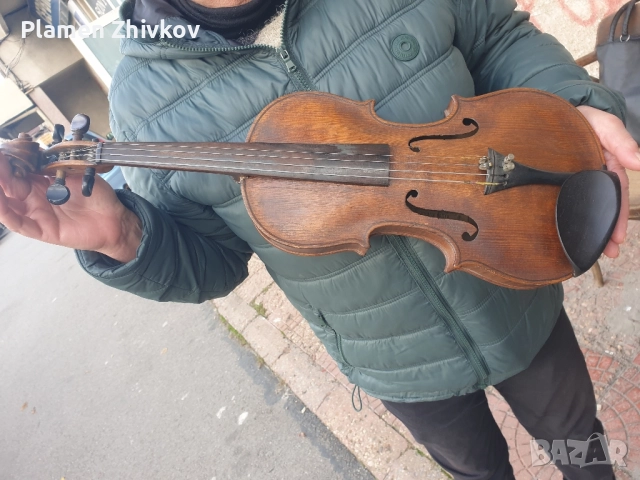 Голяма цяла стара цигулка от 1902 г 