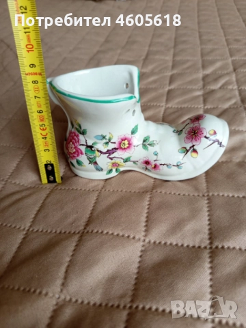 Порцеланова фигурка ботушче Old Foley , снимка 9 - Колекции - 51896219