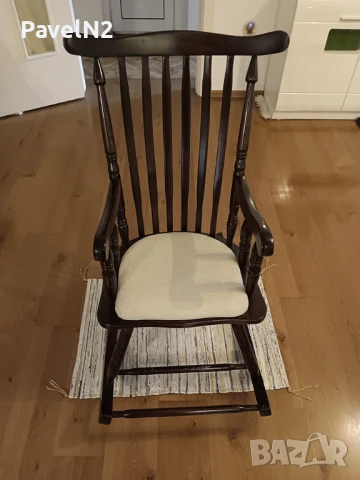 Люлеещ се стол, дървен