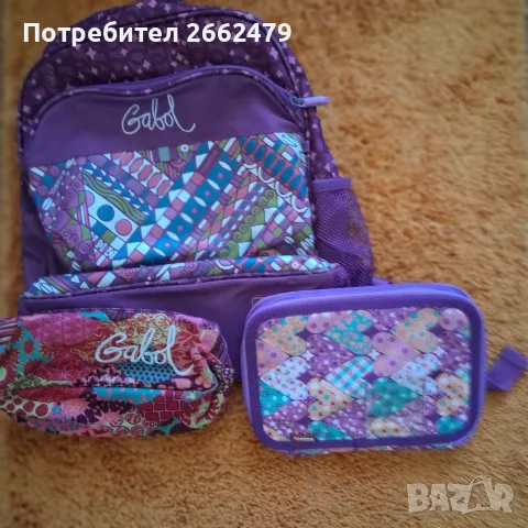 Продавам  ученически  раници.