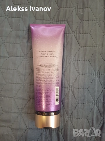 Блеостящ лосион за тяло Victoria's Secret love spell, снимка 2 - Козметика за тяло - 54005816