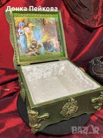 Ръчно декорирана дървена кутия за бижута, ръчна низработка, снимка 4 - Декорация за дома - 48729252