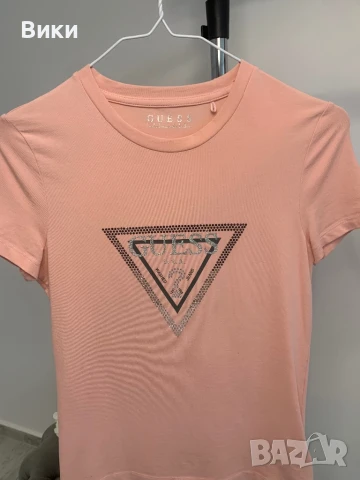 Тениска в размер S на Guess