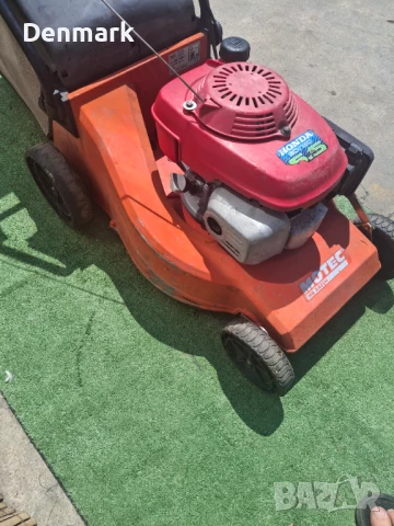 Бензинова самоходна косачка Honda , снимка 4 - Градинска техника - 50716559