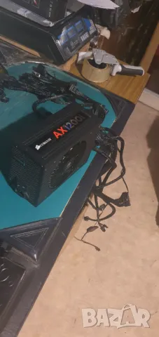 Качествено захранване за компютър Corsair AX1200i 80 PLUS® PLATINUM, снимка 3 - Захранвания и кутии - 47475485