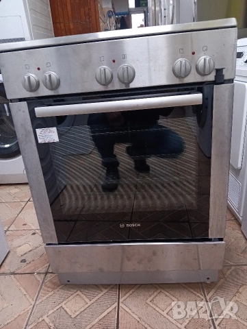 Иноксова свободно стояща печка с керамичен плот Бош Bosch с две години гаранция!, снимка 3 - Печки, фурни - 53001849