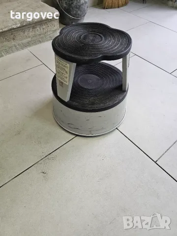 Стълбичка столче табуретка 