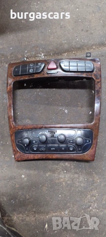 Централна конзола Mercedes C220 W203 - 50лв