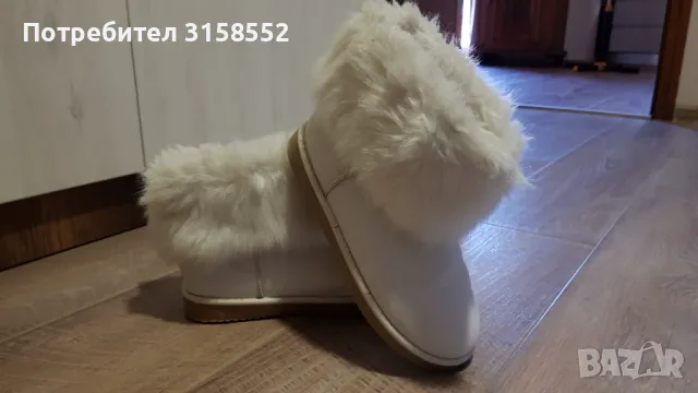 Бели пухкави ботушки, снимка 1