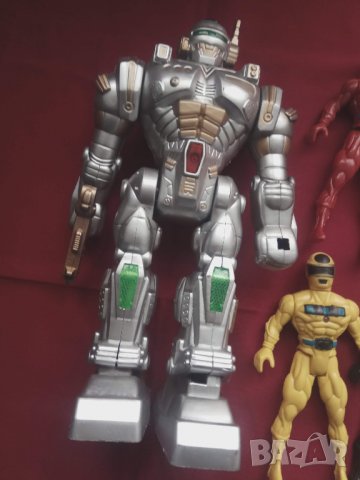 Продавам детски играчки - екшън герои, роботи, снимка 2 - Фигурки - 29779553