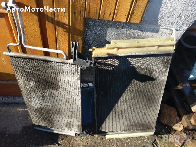 Продавам радиатор за Фиат Стило