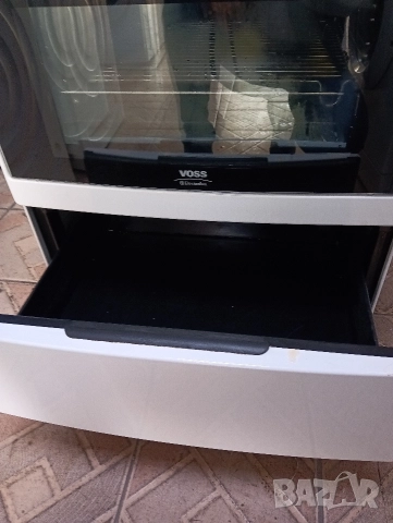 Свободно стояща печка с керамичен плот VOSS Electrolux с две години гаранция!, снимка 5 - Печки, фурни - 52543923