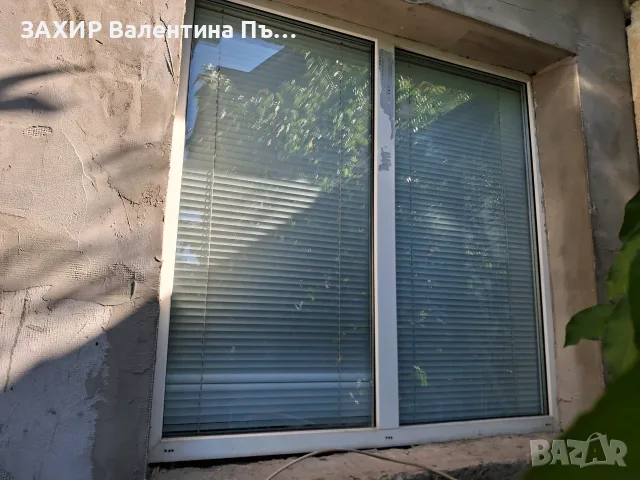 PVC неотваряем прозорец със щори