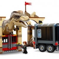 НОВО Lego Jurassic World - Бягство на Т-Рекс и Атросираптор (76948), снимка 3 - Конструктори - 39492806