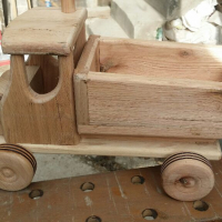 Дървено камионче играчка  изработено от френски дъб в, снимка 3 - Коли, камиони, мотори, писти - 36403018