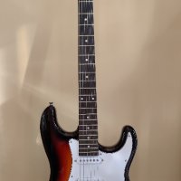 Електрическа китара сънбърст цвят, снимка 1 - Китари - 42840241