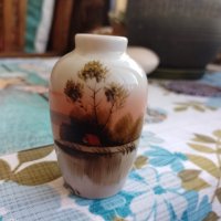 порцеланова вазичка от Япония, снимка 3 - Вази - 40455457