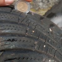 Зимни гуми Hankook, снимка 2 - Гуми и джанти - 42097269