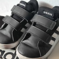 детски обувки adidas, снимка 4 - Детски маратонки - 44287459