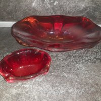 2 купи от червен кристал, снимка 1 - Прибори за хранене, готвене и сервиране - 33759270