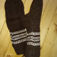 Ръчно плетени вълнени чорапи