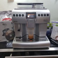 Кафемашина Saeco Royal One Touch Cappuccino с БГ Меню. Отлична !, снимка 2 - Кафемашини - 35268760