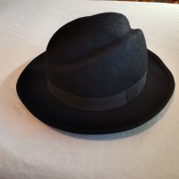 Две шапки от филц , снимка 5 - Шапки - 38768418