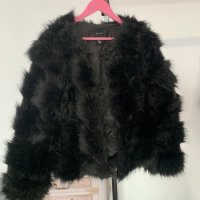 Пухено палто в размер М, снимка 7 - Палта, манта - 44407246