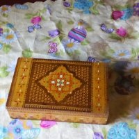 Стара дървена гравирана кутия., снимка 4 - Колекции - 38260613