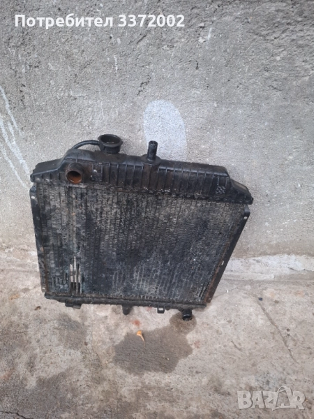 Радиатор за мерцедес Мв100, снимка 1