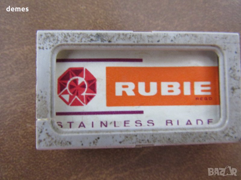 Кутийка с ножчета за бръснене RUBIE, снимка 1