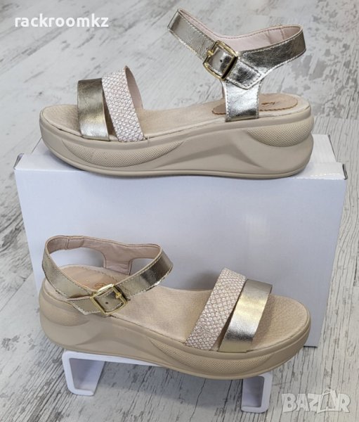 Български сандали от естествена кожа в златист цвят, снимка 1