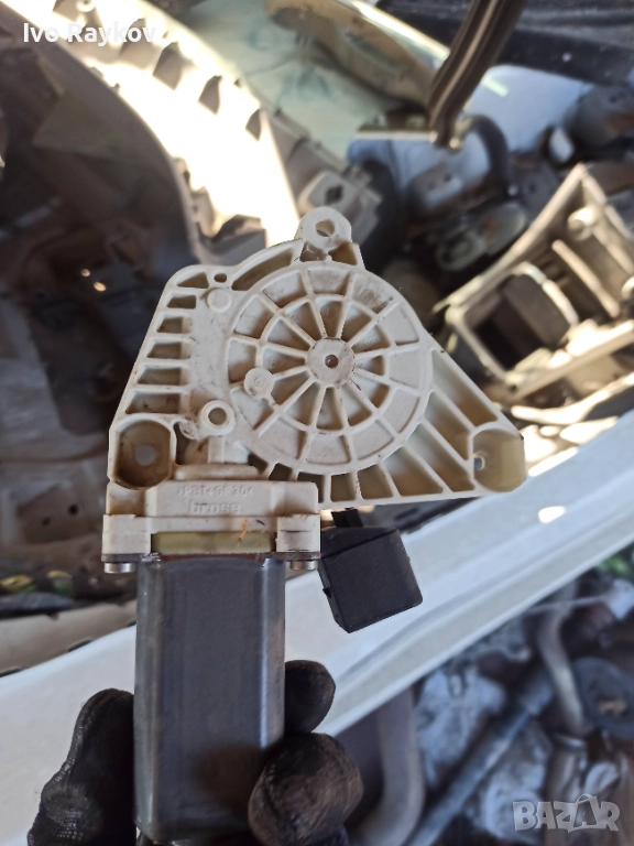 Моторче стъкло , предно за Mercedes-Benz CLA , A55383-110, снимка 1