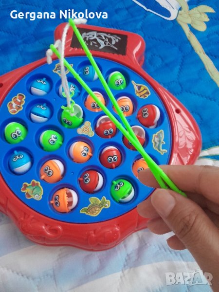 Аквариум с рибки музикален,гумени патета и играчки за плажа, снимка 1