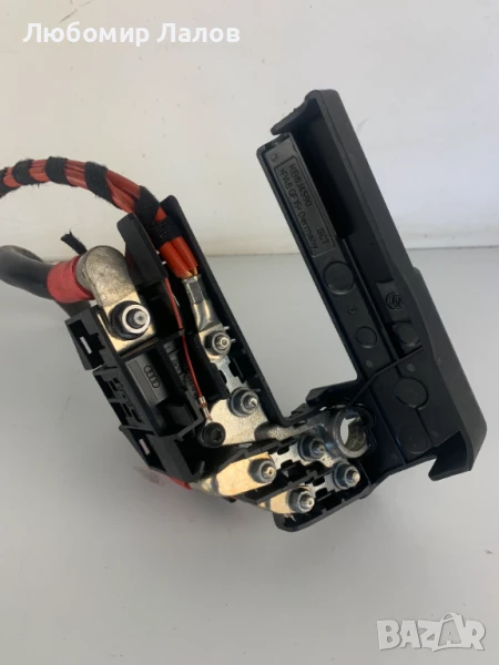 Плюсова клема акумулатор А4 S4 B8 8K Q5 8R A5 8T K98J4590, снимка 1