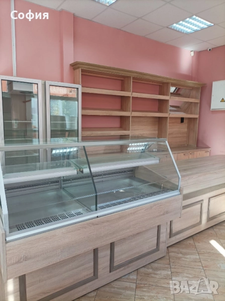 Продавам обзавеждане за сладкарница, снимка 1