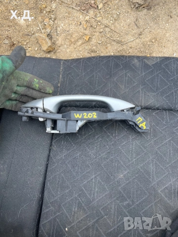 Външна дръжка Мерцедес Ц-класа w203 предна дясна , снимка 2 - Части - 52957039